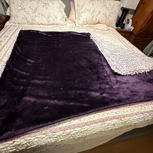 Purple Polyester Throw Blanket